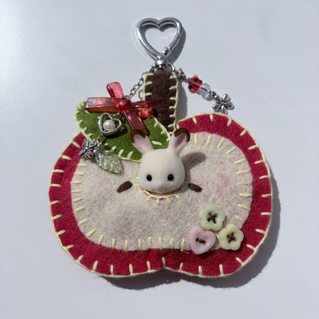 Calico Critter Apple Pouch
